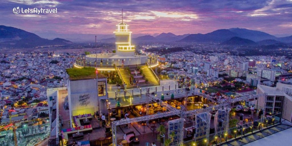 The best panoramic view of Nha Trang on the rooftop Skylight