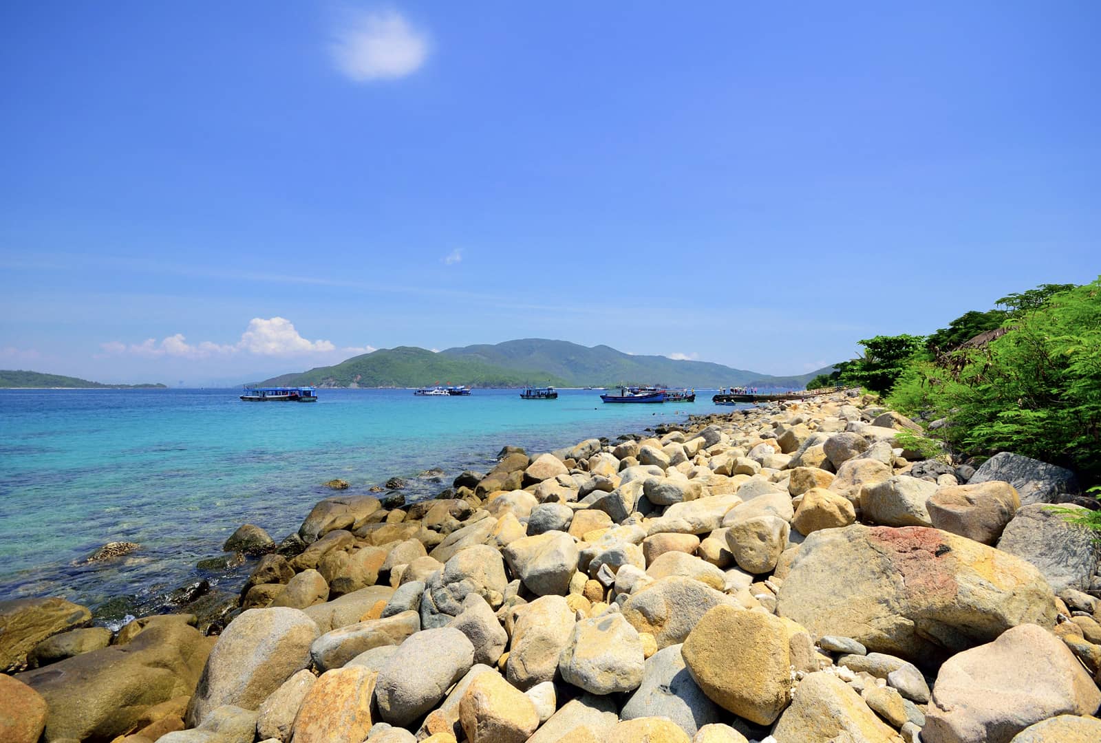 Tour Du Lịch Hòn Mun Nha Trang 1 Tour Du Lịch Hòn Mun Nha Trang 1
